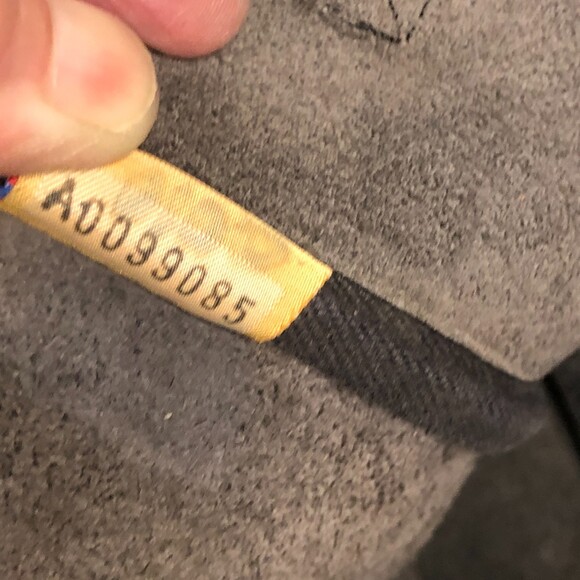 Dooney and Bourke Suede Gray Leather Strap Vintage Shoulder Bag - Picture 11 of 16